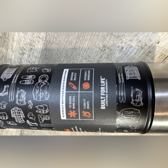 Eddie Bauer The Legendary Classic Bottle Medium 1QT - .94 L - Picture 10 of 10